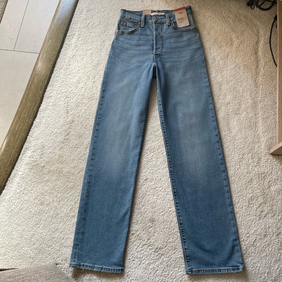 NWT Levi’s Premium Ribcage Straight Full Length High Rise Jeans Size 26/32 - Picture 3 of 13
